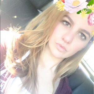 Meet your Posher, Renata